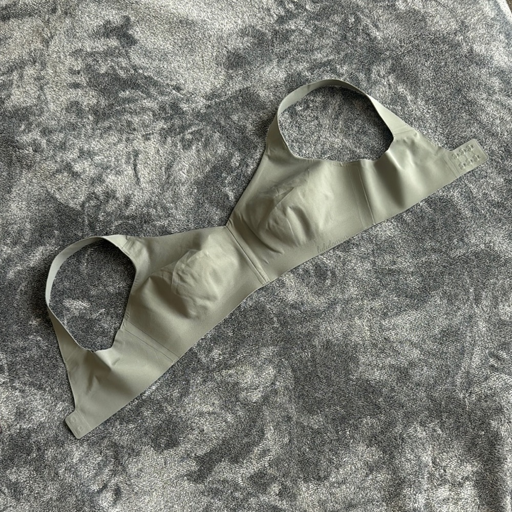 Lululemon Athletica Gray-Green Like Nothing Bra